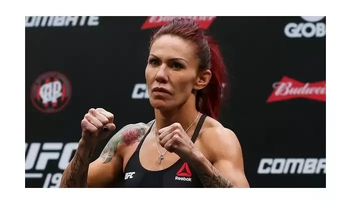 Cris Cyborg učinila Predátorovi Ngannouovi zajímavou a velmi výnosnou nabídku