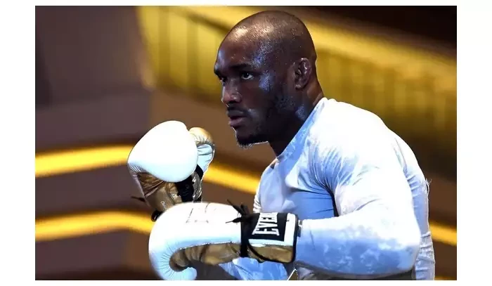 Šampion Usman má jasný vzkaz pro hatery a kritiky: Běžte se zabít!