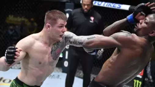 Trilogie s Adesanyou je na dosah, cítí Whittaker, který ještě musí splnit jeden úkol