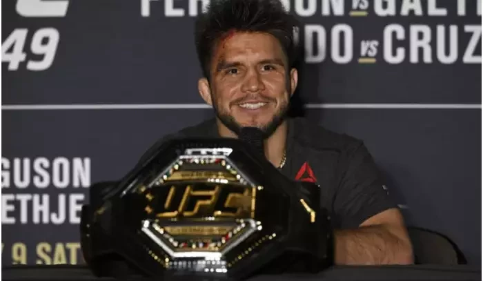 Cejudo: Nechápu Poirierův postoj. Když je ochotný s Colbym bojovat na ulici, tak proč ne v kleci?