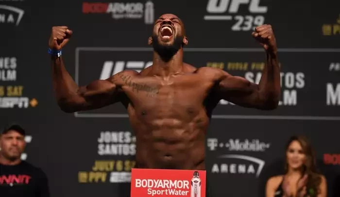 Jak si Jones zajistí exkluzivní výplatu v UFC? Třeba tím, že vstoupí pode mě, avizuje Abdelaziz