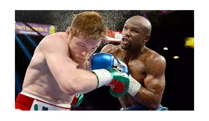 Nejlepší boxer planety řekl, že by porazil Mayweathera. Odpověď na sebe nenechala dlouho čekat