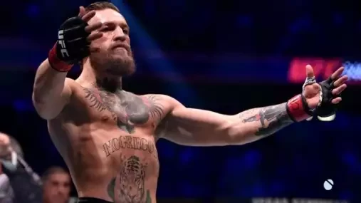 McGregor v trilogii Poiriera knokautuje, myslí si nový talent z UFC