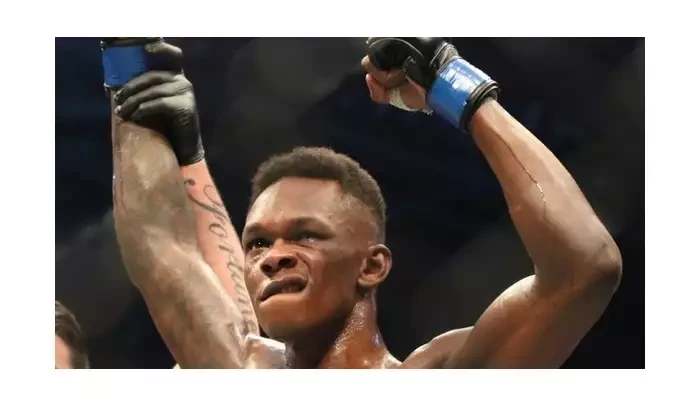 Adesanya má varování pro Whittakera: Čeká tě ještě horší osud než v prvním zápase!