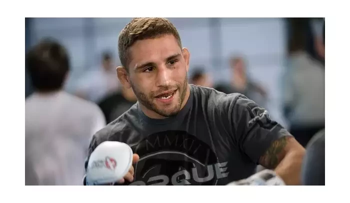 MMA je více nebezpečné jak box bez rukavic, uklidňuje Chad Mendes svou manželku