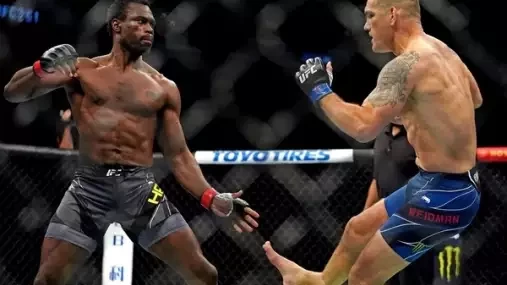 Joe Rogan odhalil, kdo má v UFC nejhrozivější leg kicky