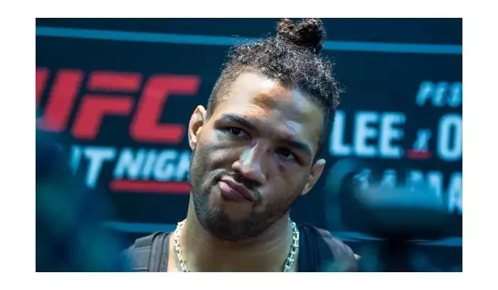 Jsem jedním z nejlepších bojovníků planety, chvástal se Lee. Teď mu ale hrozí konec v UFC
