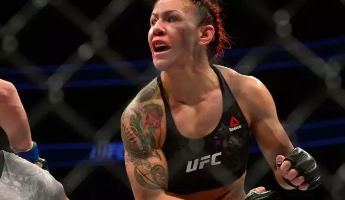 Amanda Nunes je ryze průměrná zápasnice, překvapuje Cyborg