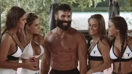 Dan Bilzerian odhalil, kdo je podle něho nejlepší MMA zápasník všech dob. Odpovědí se nechal úplně unést
