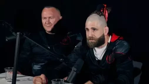 Jirka skvěle maká a každým dnem se ve všech ohledech zlepšuje, chválí Procházku trenér