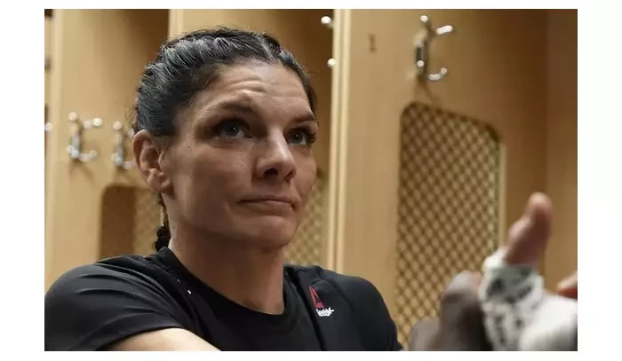 Se*u na to, co si myslíte, Shevchenko půjde k zemi! hlásí Lauren Murphy