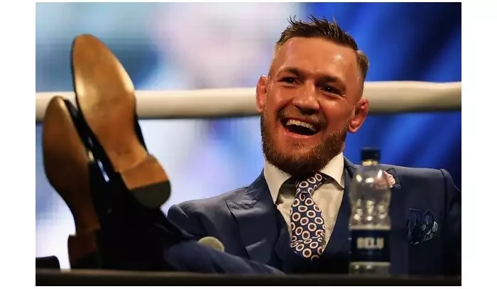Duel s Poirierem jsem mohl zrušit, do zápasu jsem vstupoval zraněný, brání se McGregor