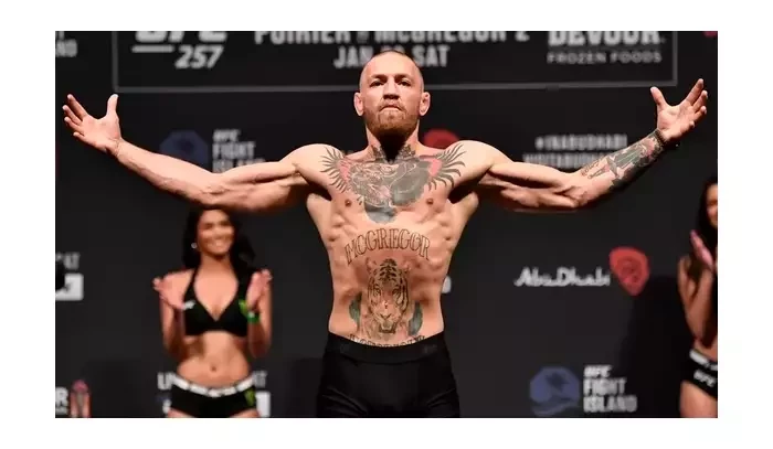 McGregor burcuje! Tímto výhružným vzkazem se snaží Poiriera vyvést z míry