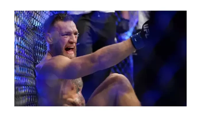 Conor McGregor má za sebou úspěšnou operaci. Jak dlouho bude probíhat rekonvalescence?