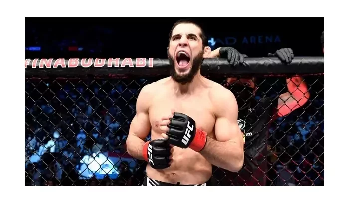 Makhachev? Už teď je jedním z deseti nejlepších MMA bojovníků světa, nešetří chválou Khabib