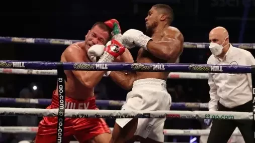Joshua: Respekt tím nezískám, ale finančně se mi vyplatí, když dovolím Furymu boxovat s Usykem