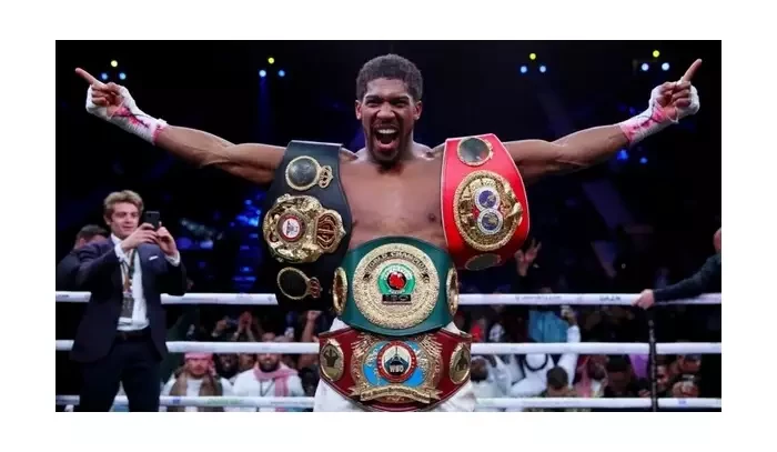 Anthony Joshua klidně ustoupí bitvě Fury vs. Usyk. Jakou si žádá podmínku?