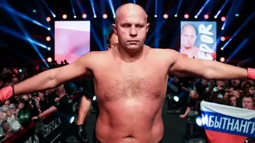 Je to, jako by se u něho zastavil čas, chválí Emelianenka šéf Bellatoru