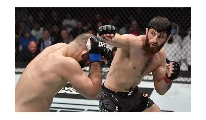 Přetlak v polotěžké váze UFC? Mým cílem je titul! hlásí ruský průbojník. Vyzve ho někdo?