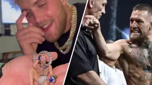 Spící Conor McGregor! Jake Paul si nechal vyrobit náhrdelník se spícím Irem za 2 miliony korun