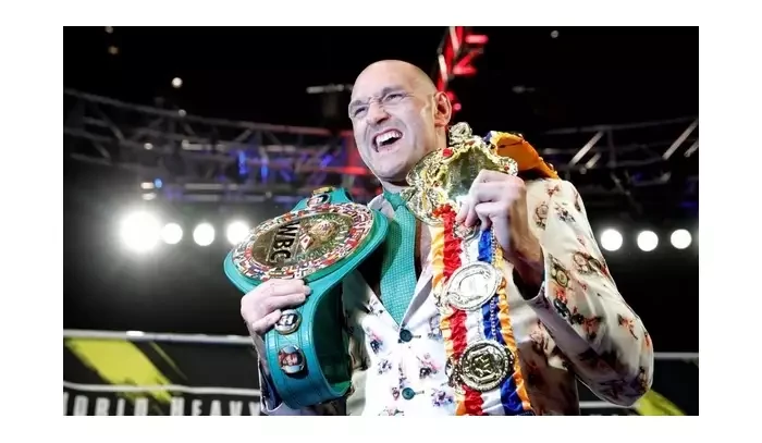 Aktualizovaný žebříček těžké váhy boxu: Nejlepší je stále Fury, Joshuu předskočil Usyk