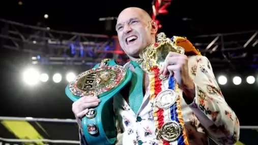 Aktualizovaný žebříček těžké váhy boxu: Nejlepší je stále Fury, Joshuu předskočil Usyk