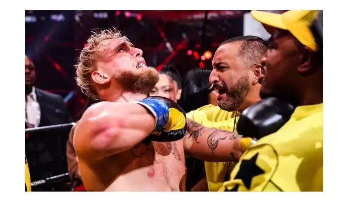 Ať si Jake Paul příliš nevyskakuje, každý průměrný boxer by ho porazil, tvrdí proslulý promotér