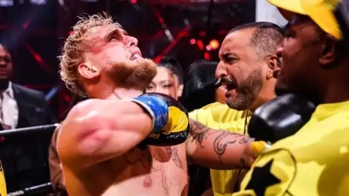 Ať si Jake Paul příliš nevyskakuje, každý průměrný boxer by ho porazil, tvrdí proslulý promotér