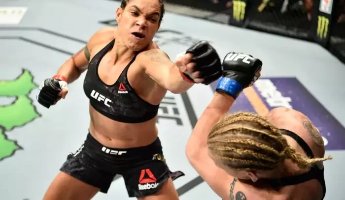 Amanda Nunes vysvětlila, proč prohrála s Penou. Mohlo za to zranění i covid