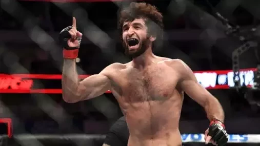 Magomedsharipov se stal noční můrou pérové váhy, tvrdí manažer. Jak to vypadá s jeho návratem?