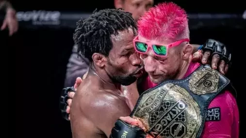 Oktagon je skvělá organizace, takové peníze jinde nedostanu, pochvaluje si Apollo Silva