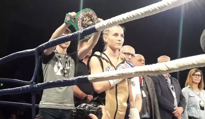 Fabiána Bytyqi se prodrala nejtěžším zápasem kariéry, světový titul WBC zůstává doma