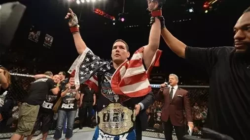 Chris Weidman po svém brutálním KO chválil protivníka. S bojem o titul to ale nevzdává