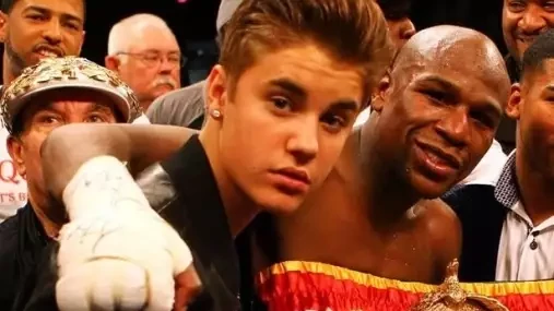 Další přírůstek boxerské školy? Justin Bieber rozjíždí tvrdé sparingy, vyloučena není ani ostrá zkouška v ringu