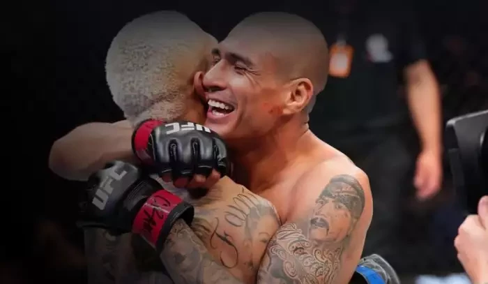 VIDEO: UFC Fight Night Mexico City - nejtvrdší knokauty padaly tentokrát na tribuně mezi diváky