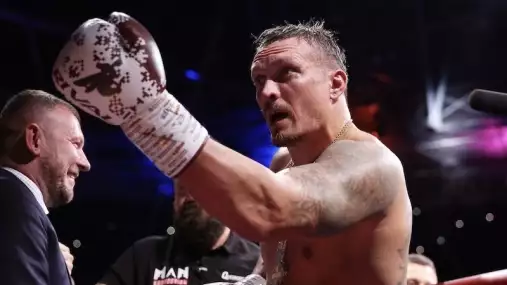 Usyk novou filmovou hvězdou. The Smashing Machine odhaluje temnou éru MMA