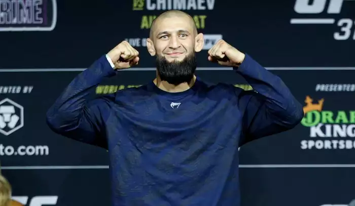 Vlk si vybral kořist. Neporažený Chimaev ukázal na francouzského střelce