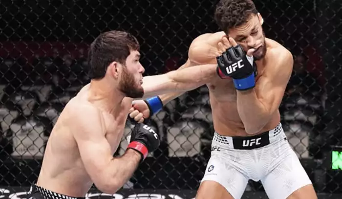 Sen o UFC se změnil v noční můru. Shem Rock po prohře nemá ani na nájem