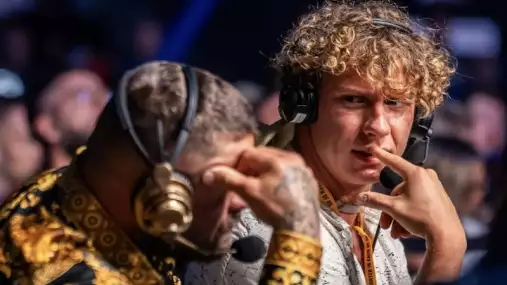 „Je to pitomec!“ Vémola se rozzuřil na svého svěřence, ten svého činu lituje