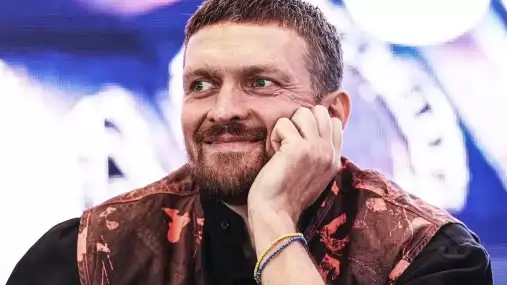 Rolls Royce proti Fiatu. Usyk drsně zesměšnil šance Jakea Paula