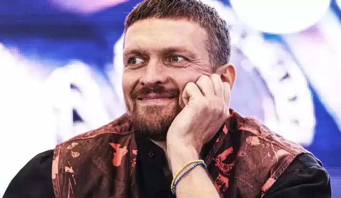 Rolls Royce proti Fiatu. Usyk drsně zesměšnil šance Jakea Paula