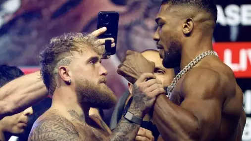 Vypnu tě na místě! Tyson hrozí AJ tvrdým KO a připomíná mu lekci od Duboise