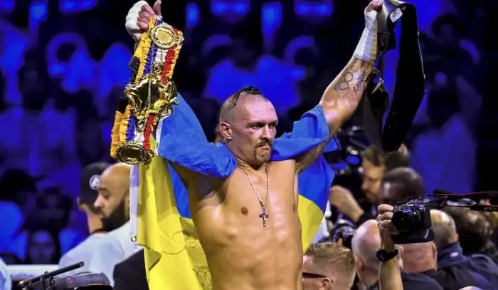 Legenda v slzách. Usykův sen o zápase doma dusí válka a strach o rodinu