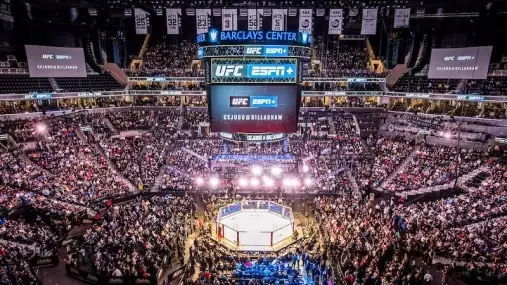 Nová smlouva UFC může poškodit bojovníky, varují St-Pierre a Brown