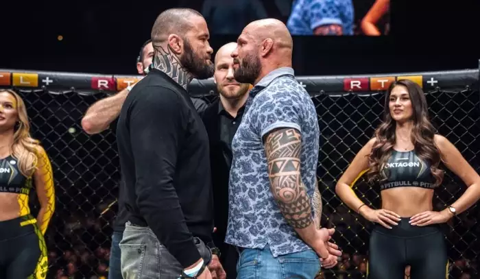 Polský císař v náručí Oktagonu: Materla se při premiéře postaví německé mašině