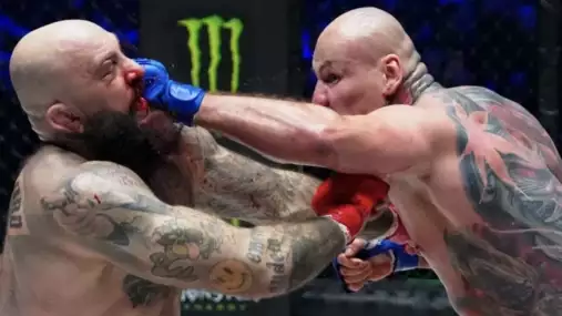 Černovousův risk skončil krví. Proč český obr v Lodži ignoroval rady trenérů?