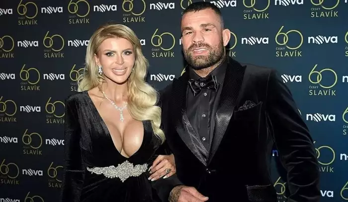 „Nejsem ten, kdo chce rozvod.“ Vémola vrací úder bulváru a promluvil o krizi s Lelou