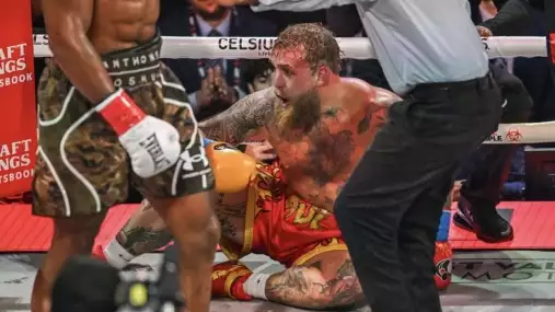 Troll v ringu: Paul vyplazoval na Joshuu jazyk, nakonec ho ale zradily nohy i brada