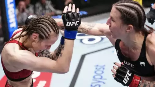 VIDEO: Demolice v postoji. Česká naděje nevydržela ani dvě a půl minuty