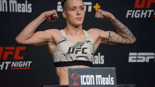 Nůž na krku: Česká naděje musí v UFC nastoupit, i kdyby měla zlomenou nohu